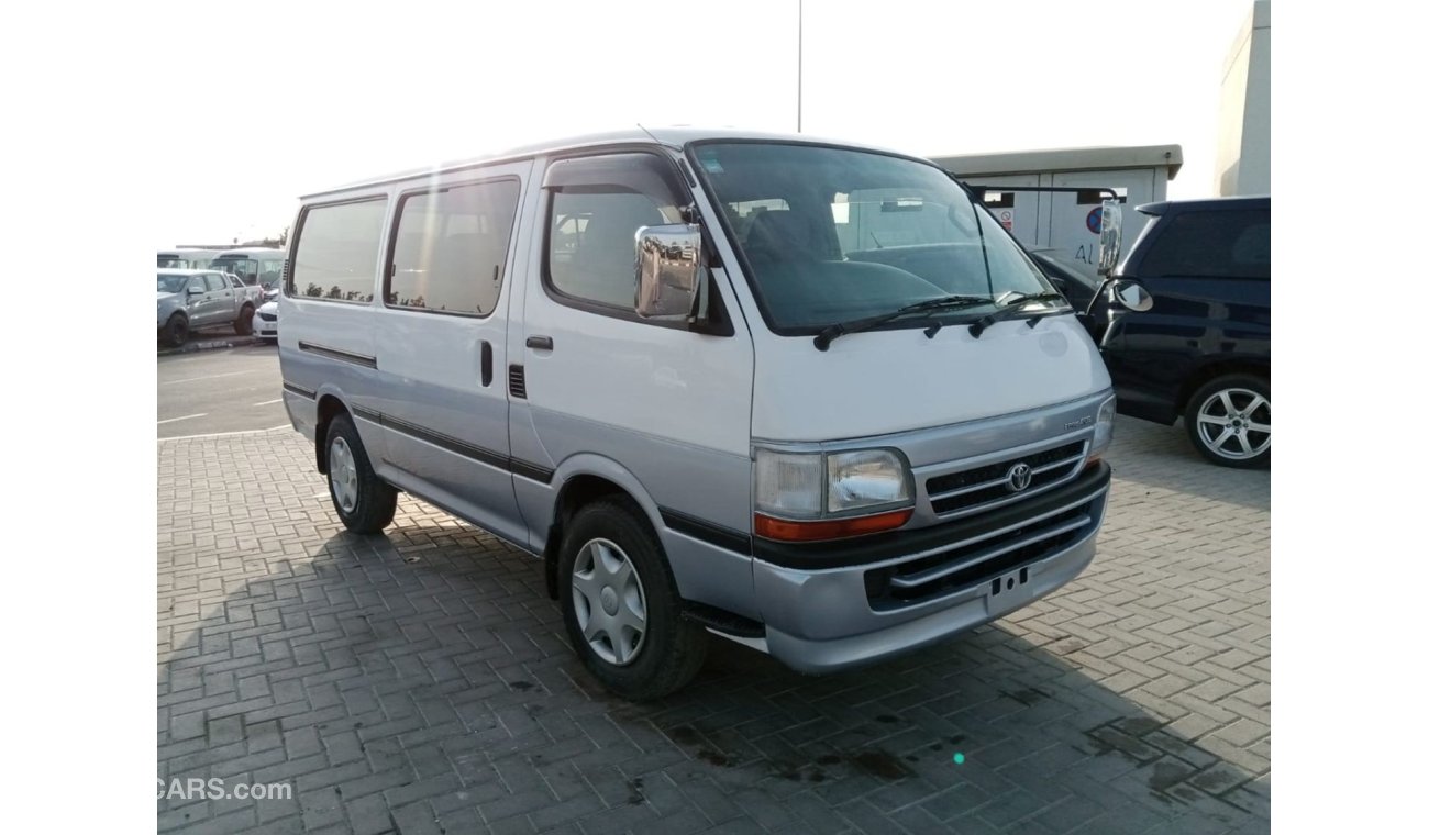 تويوتا هاياس TOYOTA HIACE RIGHT HAND DRIVE (PM954)