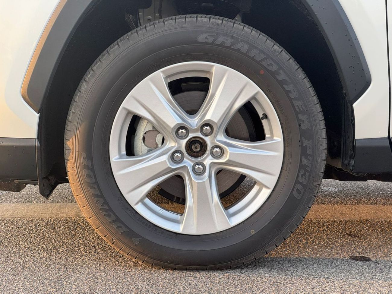 Toyota RAV4 2025 TOYOTA RAV4 2.0L PETROL A/T STANDARD OPTION CHINESE OPTION