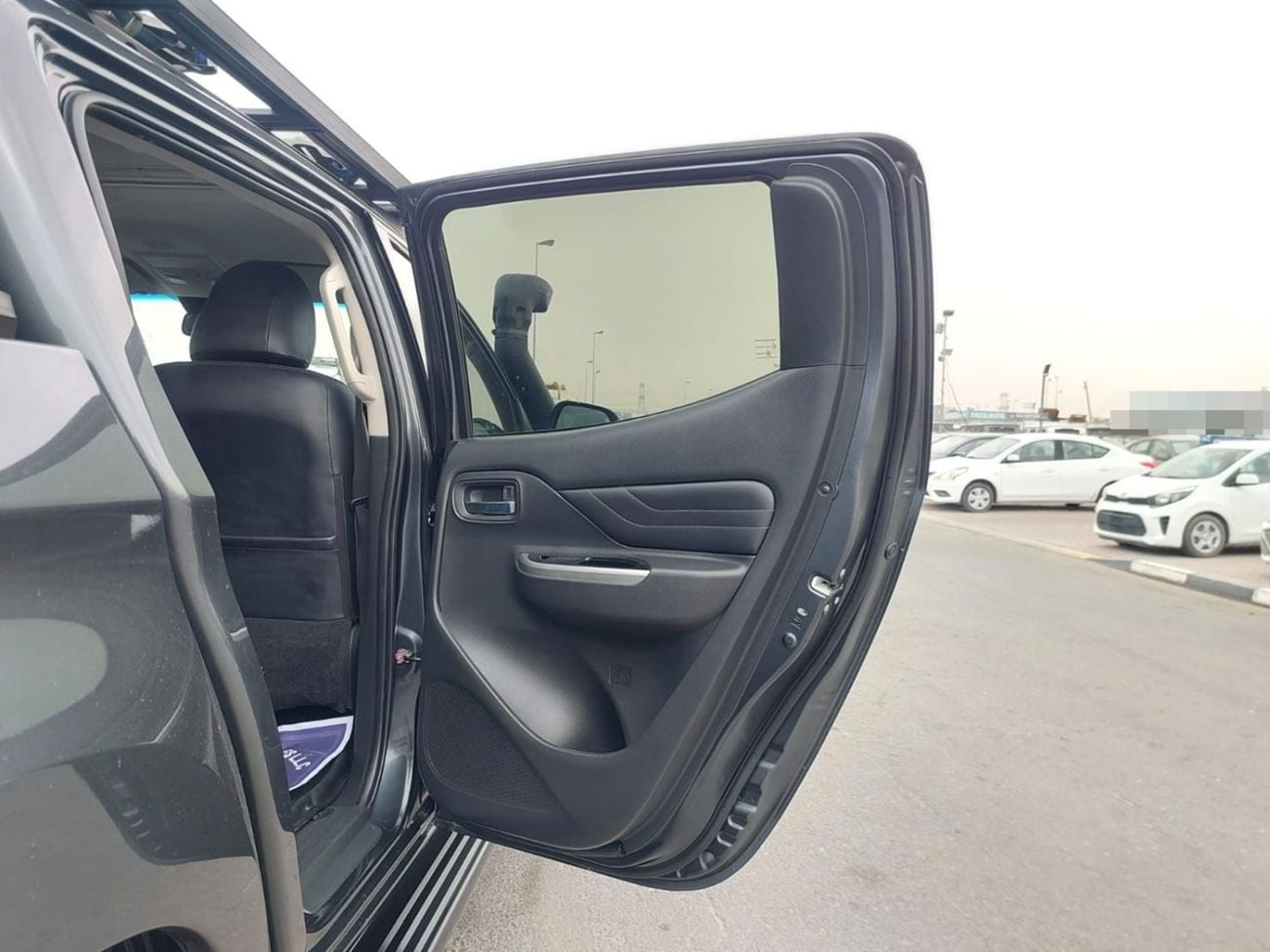 ميتسوبيشي تريتون MITSUBISHI TRITON PICKUP RHD 2020 MODEL 2.4 L DIESEL AUTOMATIC(PM04983)