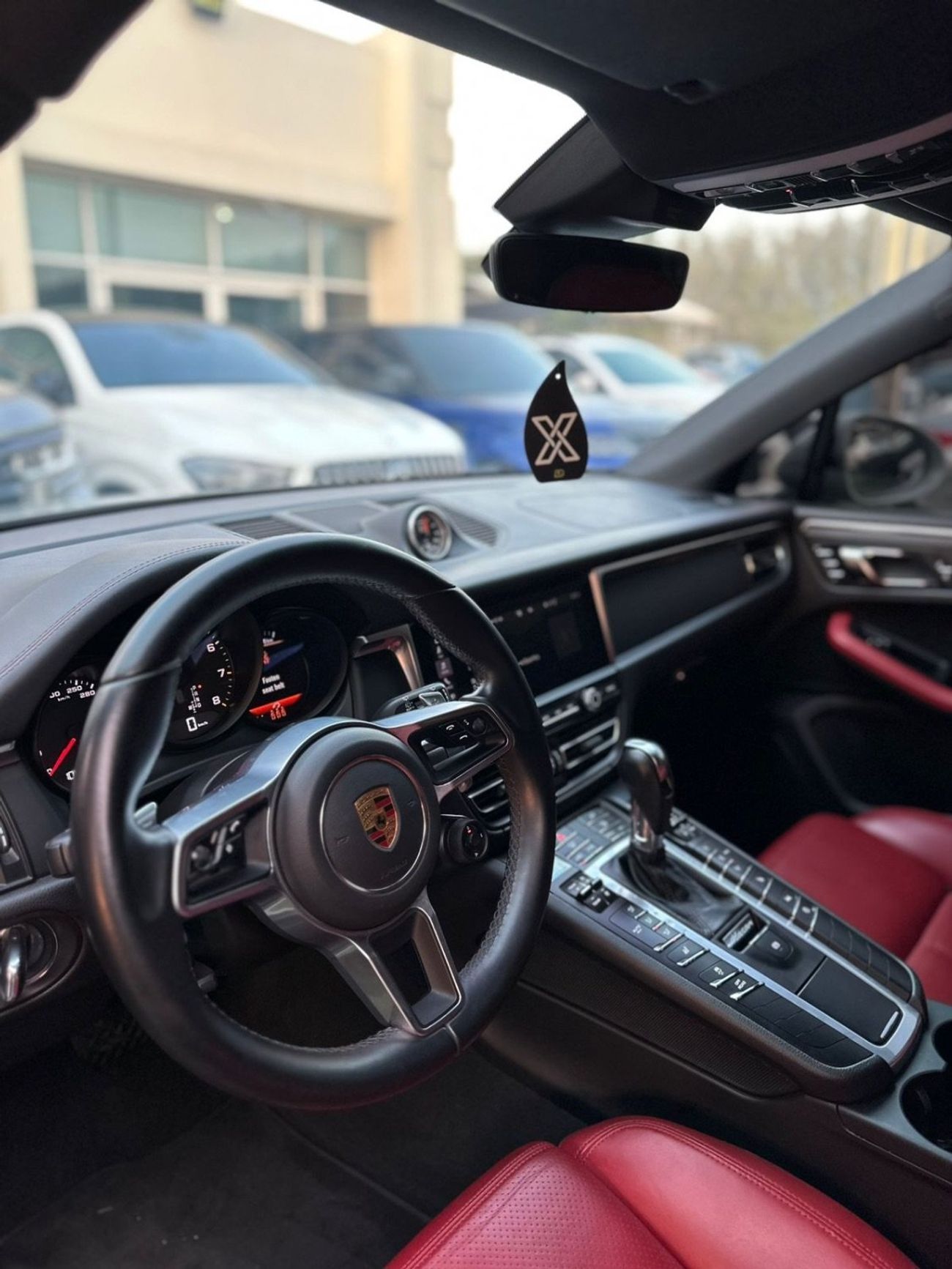 Porsche Macan Std 2.0L (260 HP)