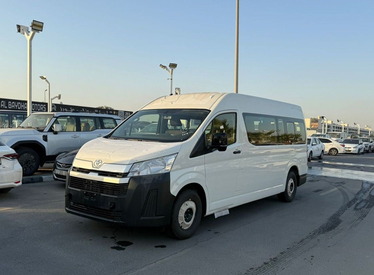 تويوتا هاياس TOYOTA HIACE OMANI 13 SEATS , 3.5L PETROL V6 , M/T HIGH ROOF 2026 MODEL