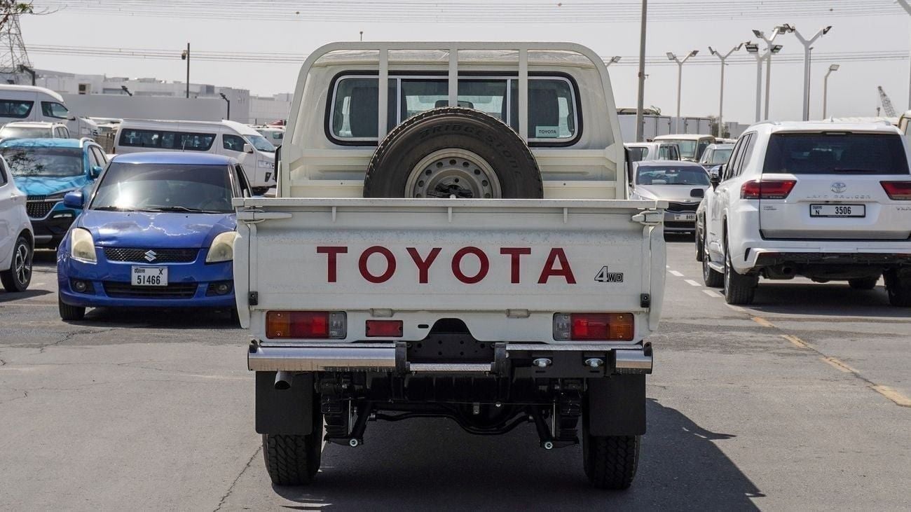 تويوتا لاند كروزر بيك آب TOYOTA LC79 , 2.8L Diesel Double Cabin M/T 2025 MODEL