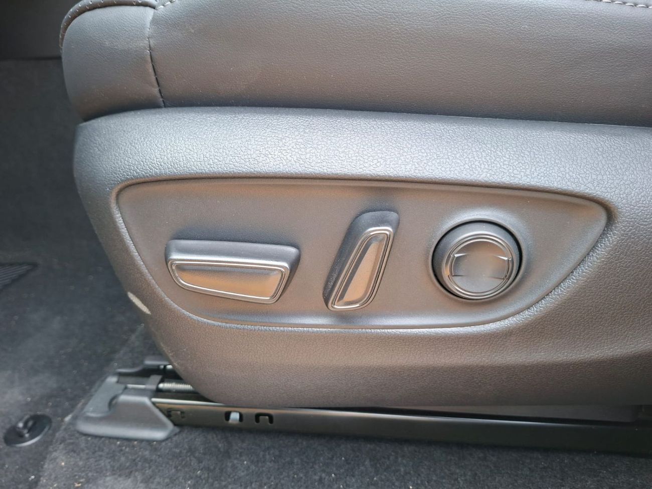 تويوتا لاند كروزر Toyota Land Cruiser VX 3.5L 2025