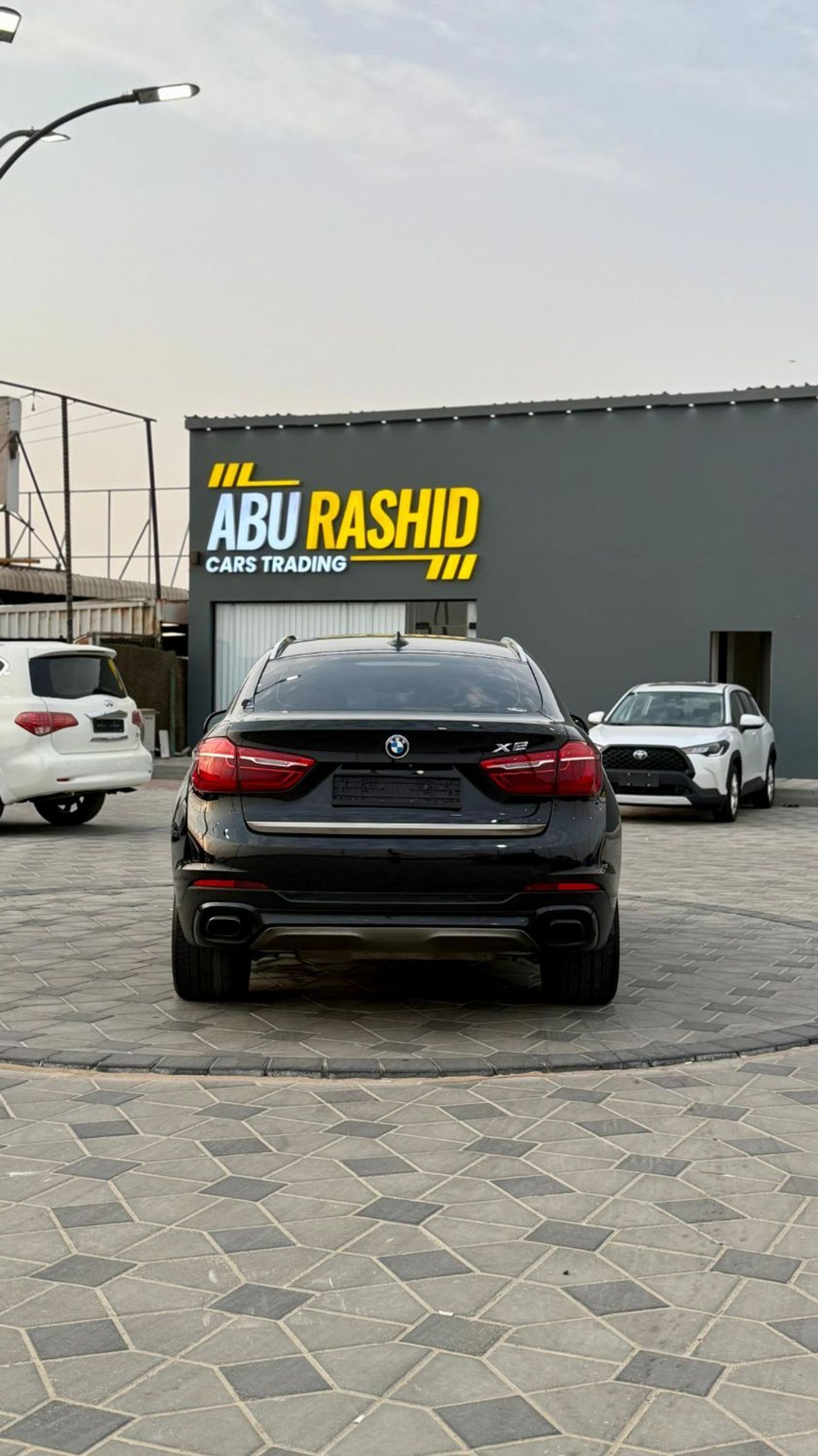 بي أم دبليو X6 50i Exclusive 4.4L