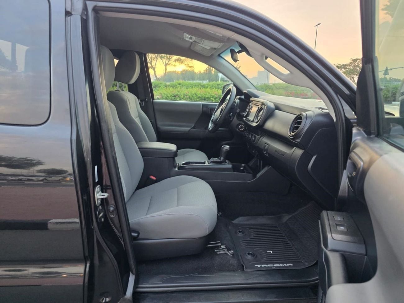 Toyota Tacoma 2019 | 3.5L PETROL ENGINE | AT | LHD | SMART CAB | BOOT SHUTTER | 69,133 Miles