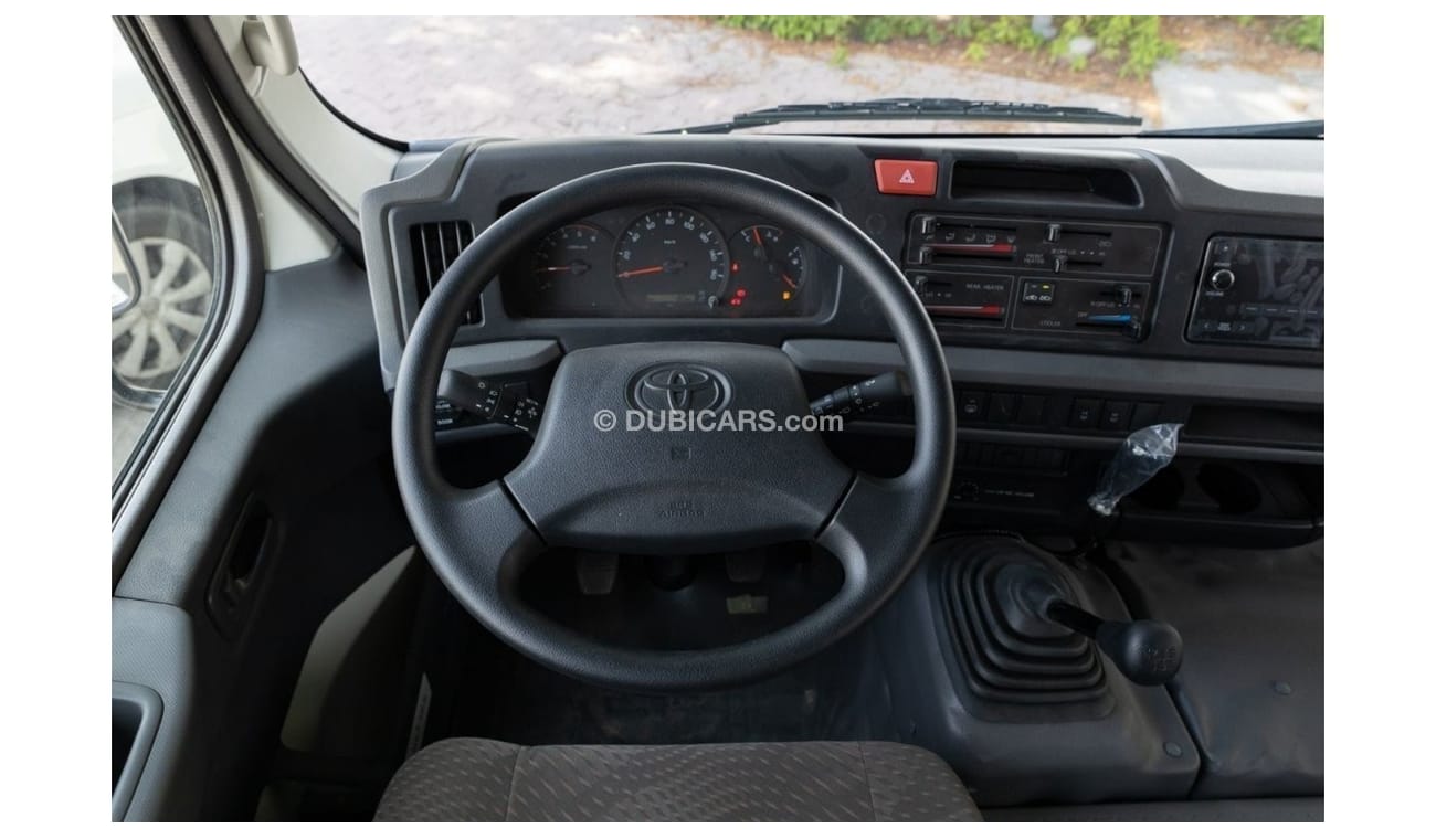 تويوتا كوستر 2023 Toyota Coaster 4.2L 23 Seats + 3 Point Seat Belt + Auto Pass. Door + Door Step Light
