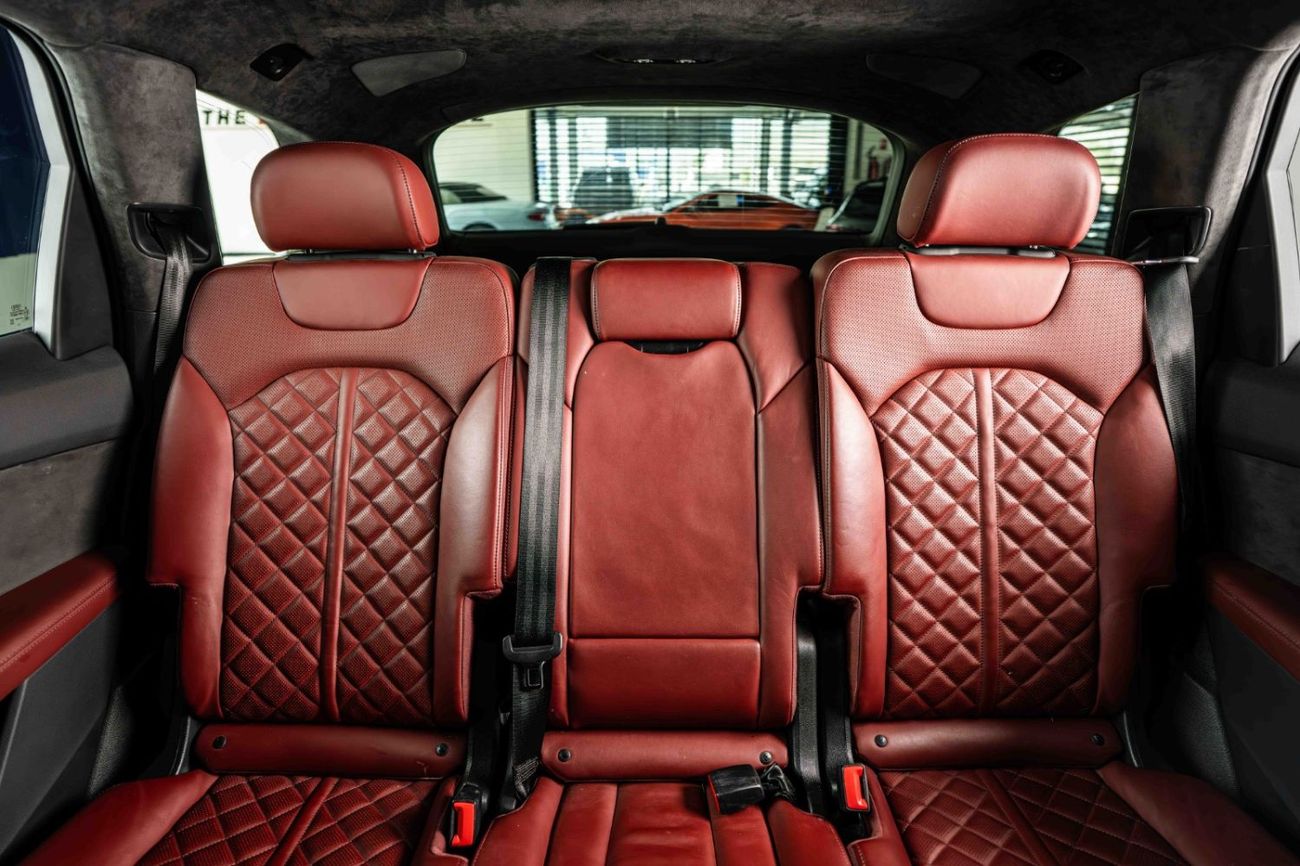 Audi SQ7 Al Nabooda Warranty-Full Service History-Black Styling Package