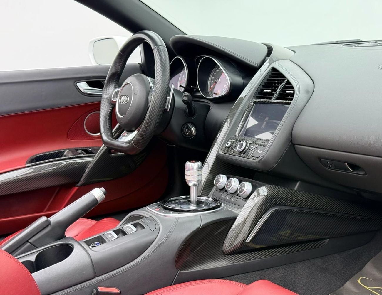 أودي R8 سبايدر FSI 2014 Audi R8 Spyder, Service History, Excellent Condition, GCC