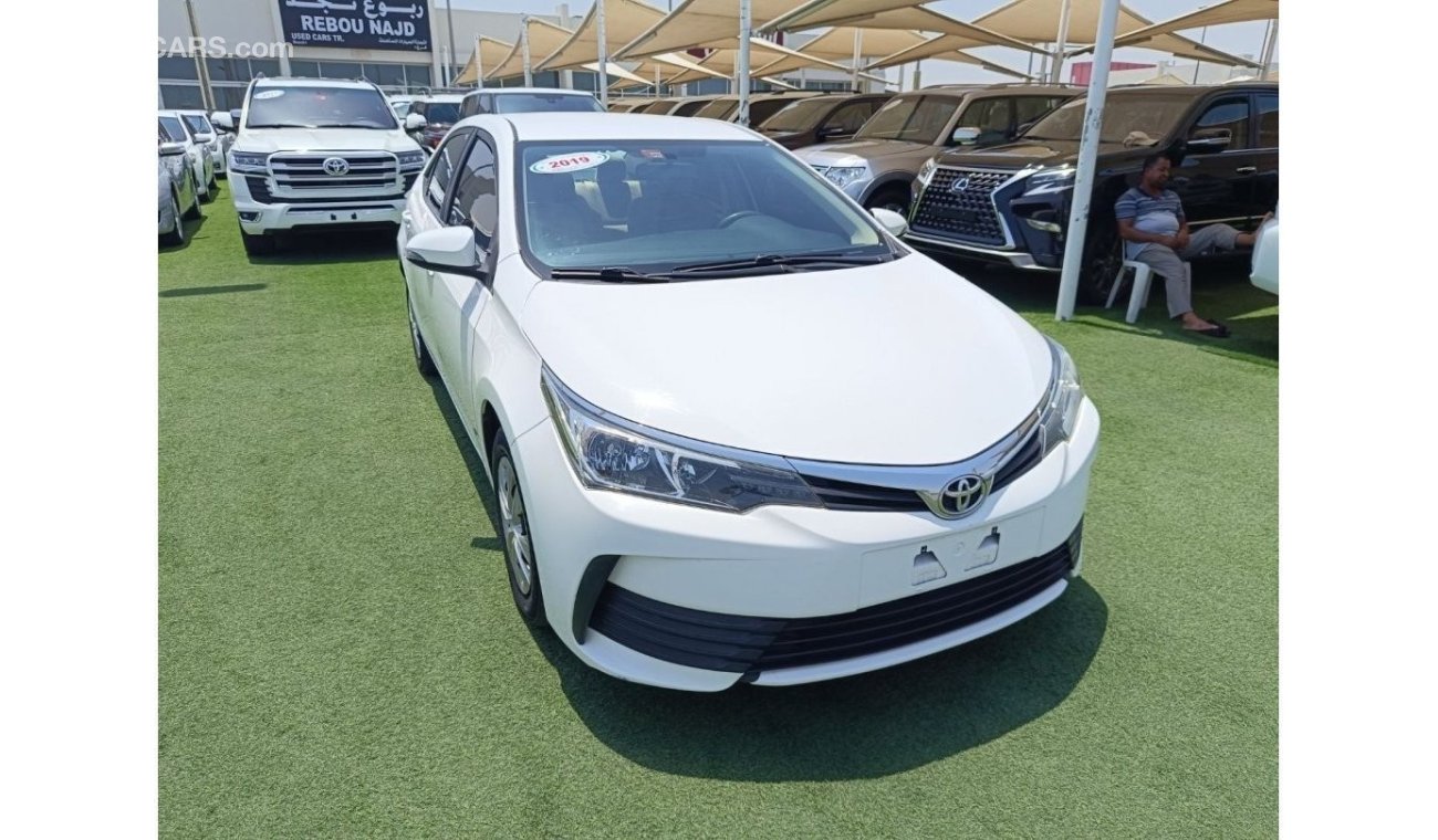 Toyota Corolla GLI Pre-owned Toyota Corolla for sale in Sharjah. White 2019 model, available at Rebou Najd Used Car