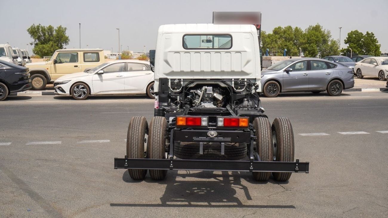 ميتسوبيشي كانتر فان Brand New Mitsubishi Fuso Canter 2026 4.2L M/T |White/Black|CANTERCHASSIS-170-ABS-2T| FOR EXPORT