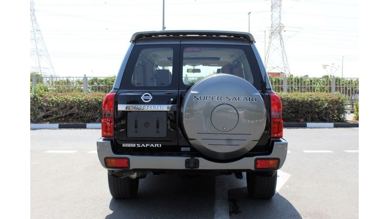 Nissan Patrol NISSAN PATROL SUPER SAFARI M/T 2021 GCC SINGLE OWNER WITH WARRANTY IN MINT CONDITION