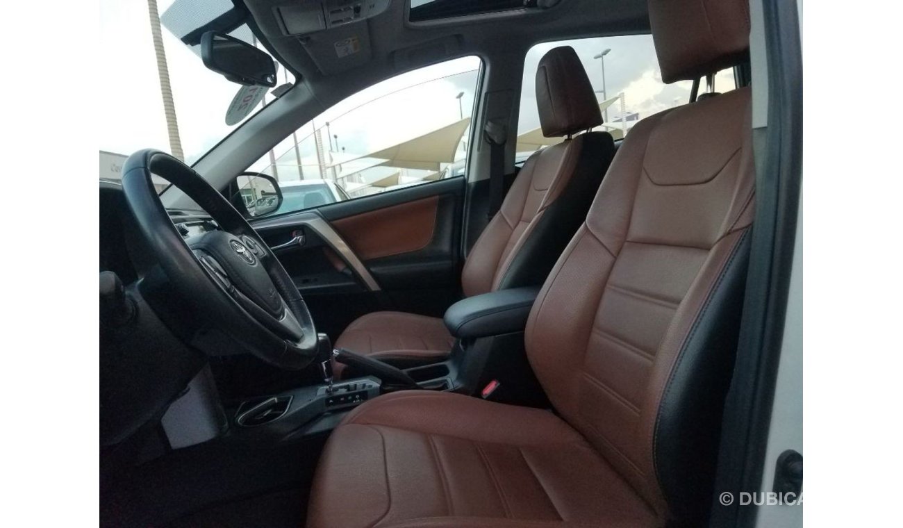 Toyota RAV4 Toyota RAV4 GCC 2018 without accident is very clean inside and out Agency condition and does not nee