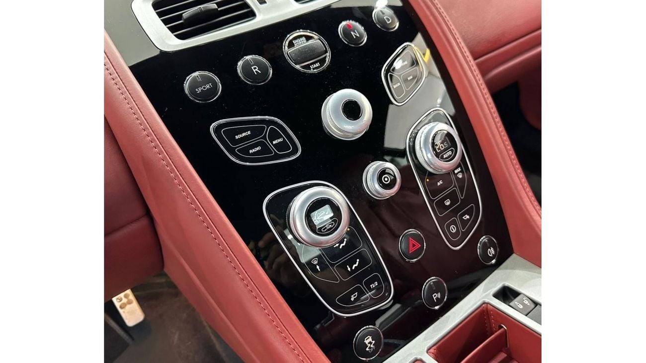 أستون مارتن فانتيج 2016 Aston Martin Vantage V8, Feb 2025 Aston Martin Warranty, Full Aston Martin Service History, GCC