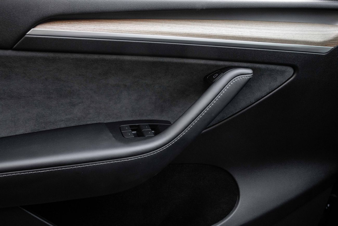 تسلا موديل Y Model Y | 2,644 P.M | 0% Downpayment | Full Vehicle Warranty | Low KM!