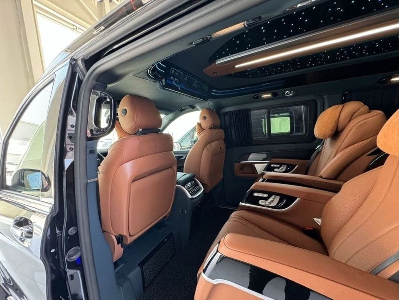 مرسيدس بنز V 250 سيارة لورينسر VS570MX مرسيدس بنز V250 GCC فائقة الفخامة مخصصة بالكامل