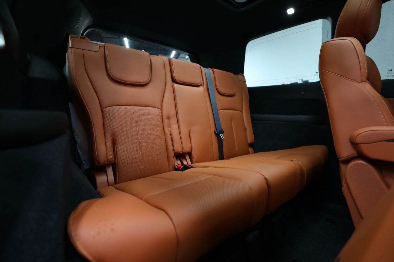 روكس 01 VIP 7 Seats | Brand New | 5 Years Warranty | AED 4,650 monthly with 0% Downpayment | Ref#ROX0126