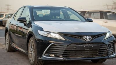 تويوتا كامري XLE 2.5L Executive 2024YM