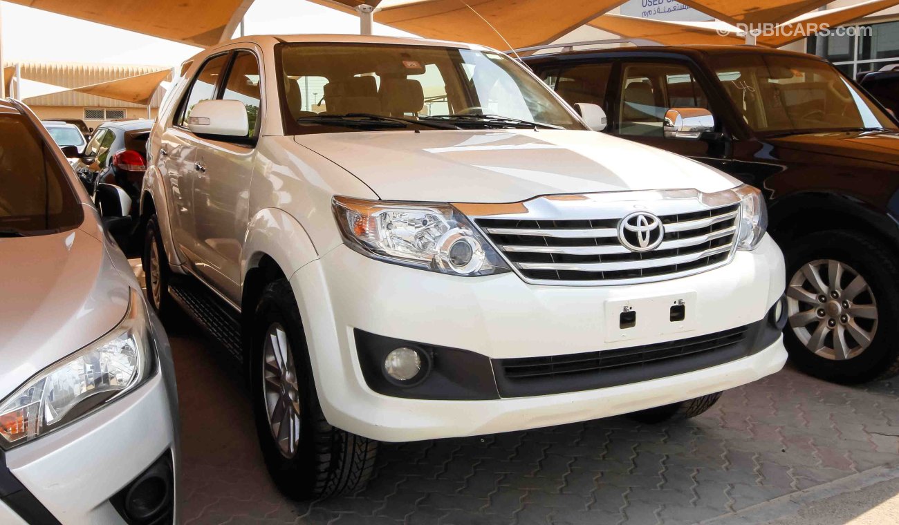 Toyota Fortuner SR5