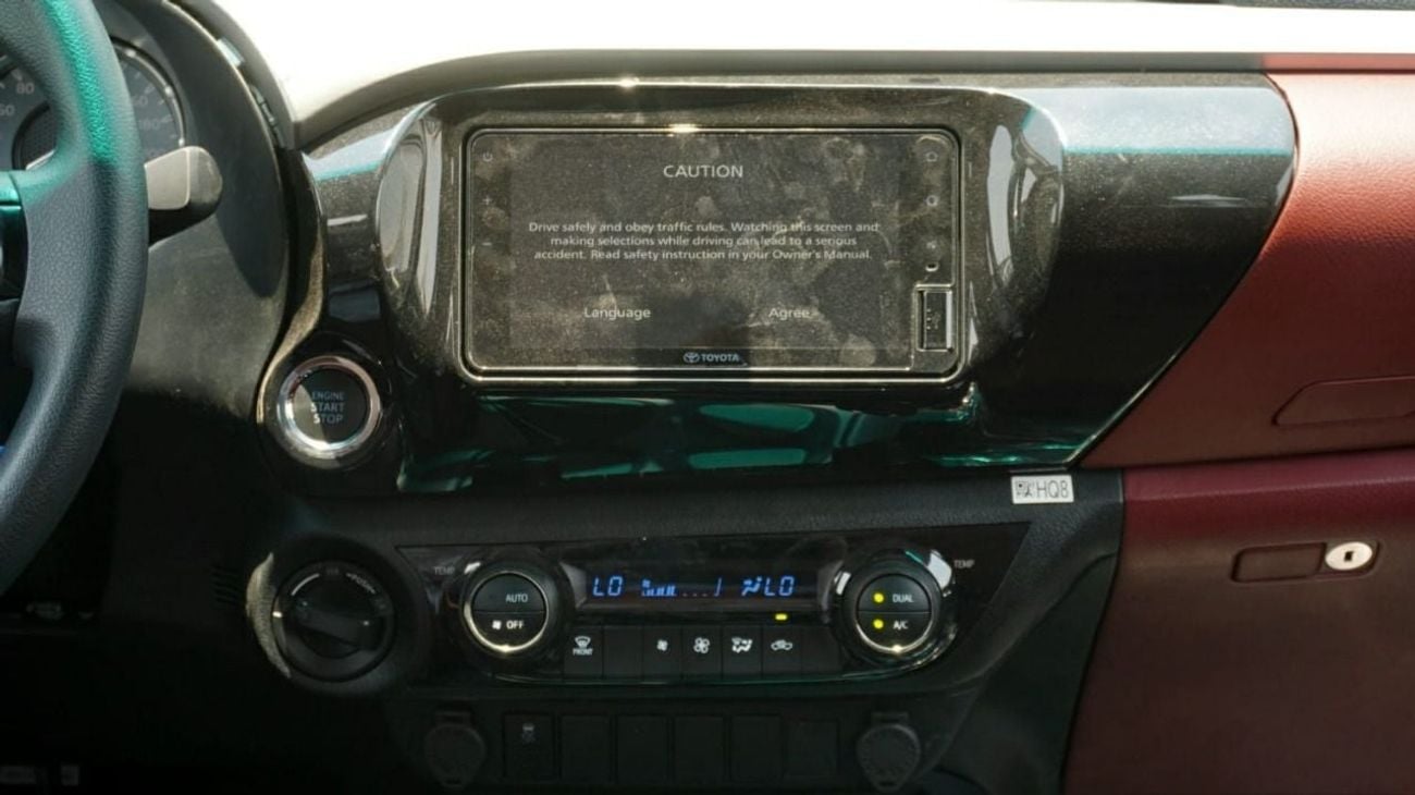 Toyota Hilux GLX 2.7L Double Cab Utility 4WD M/T SR5 2.7L Double Cab Utility 4WD M/T