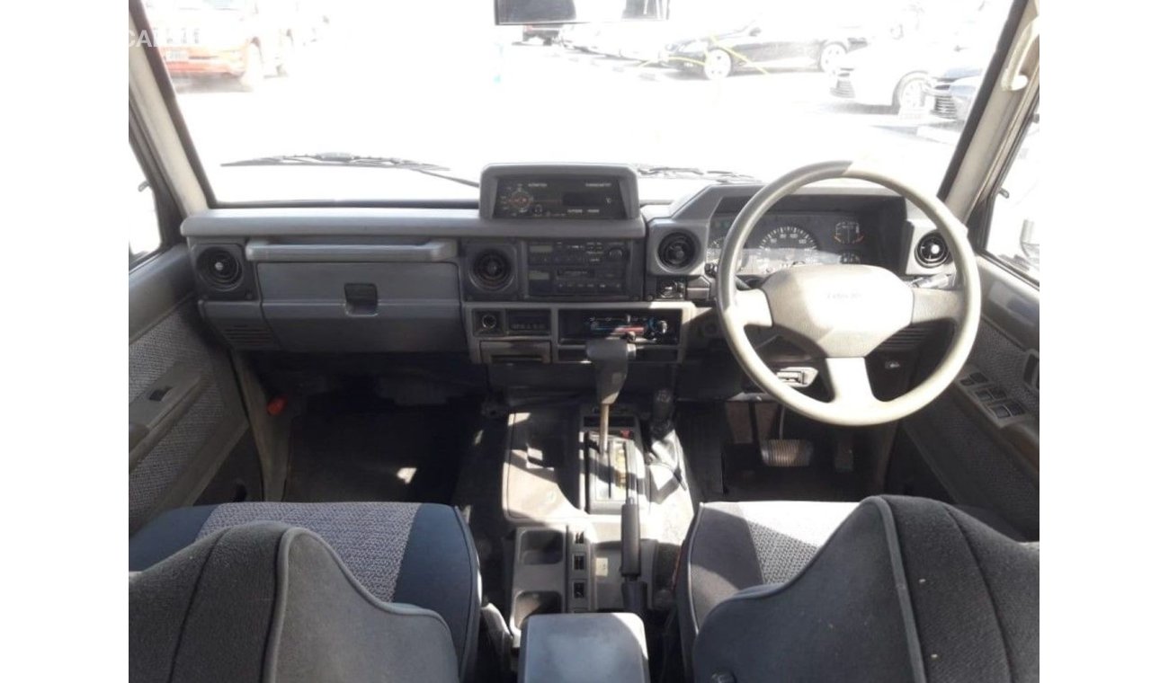 تويوتا لاند كروزر Land Cruiser RIGHT HAND DRIVE ( Stock no PM 516 )