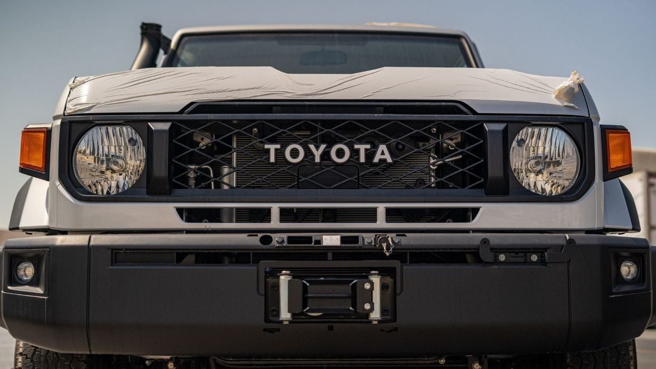 تويوتا لاند كروزر 70 LX 76 2.8L Turbo-Diesel AT 2025YM