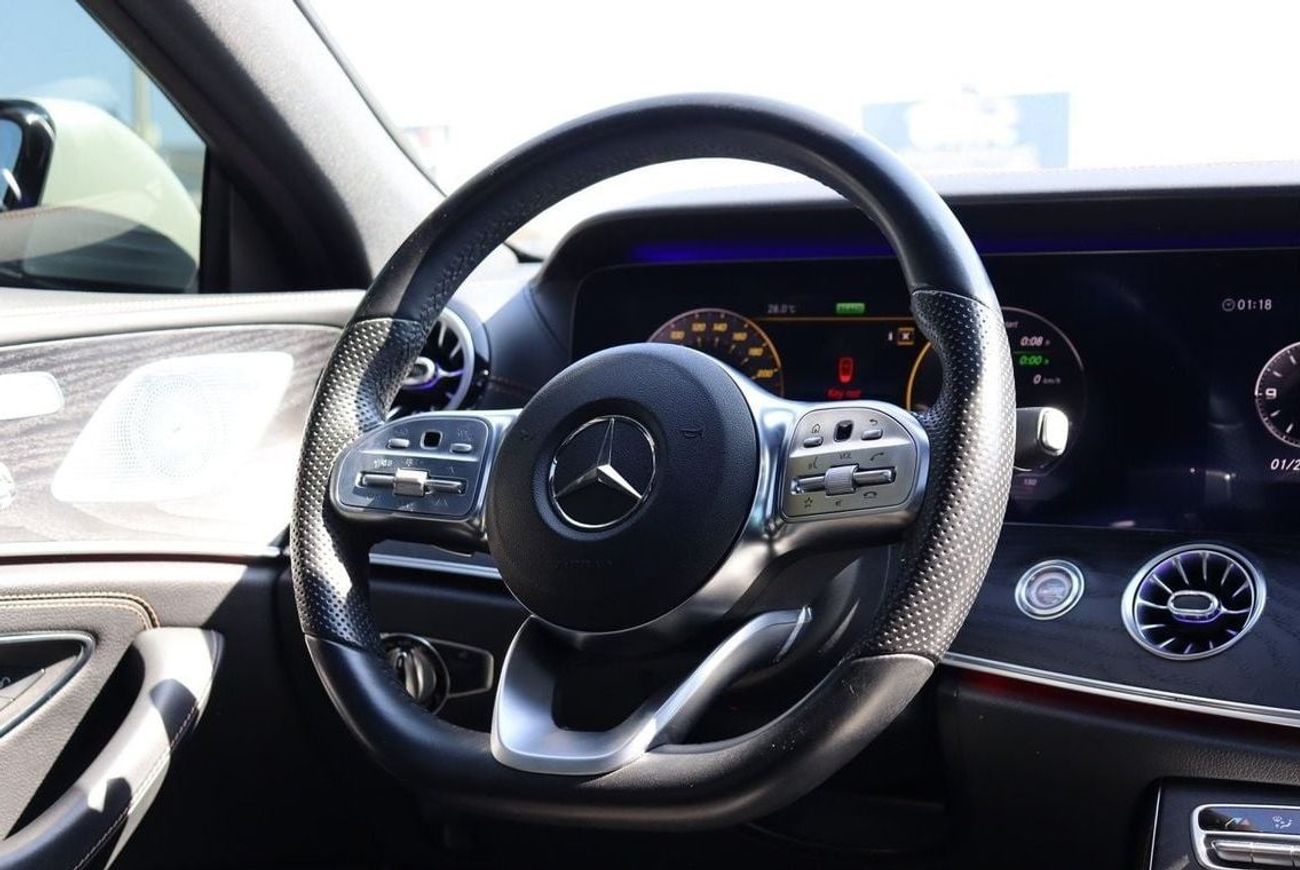 Mercedes-Benz CLS 320 Mercedes-Benz CLS 350 / 2019 / GCC / Full Option/ Full Service History