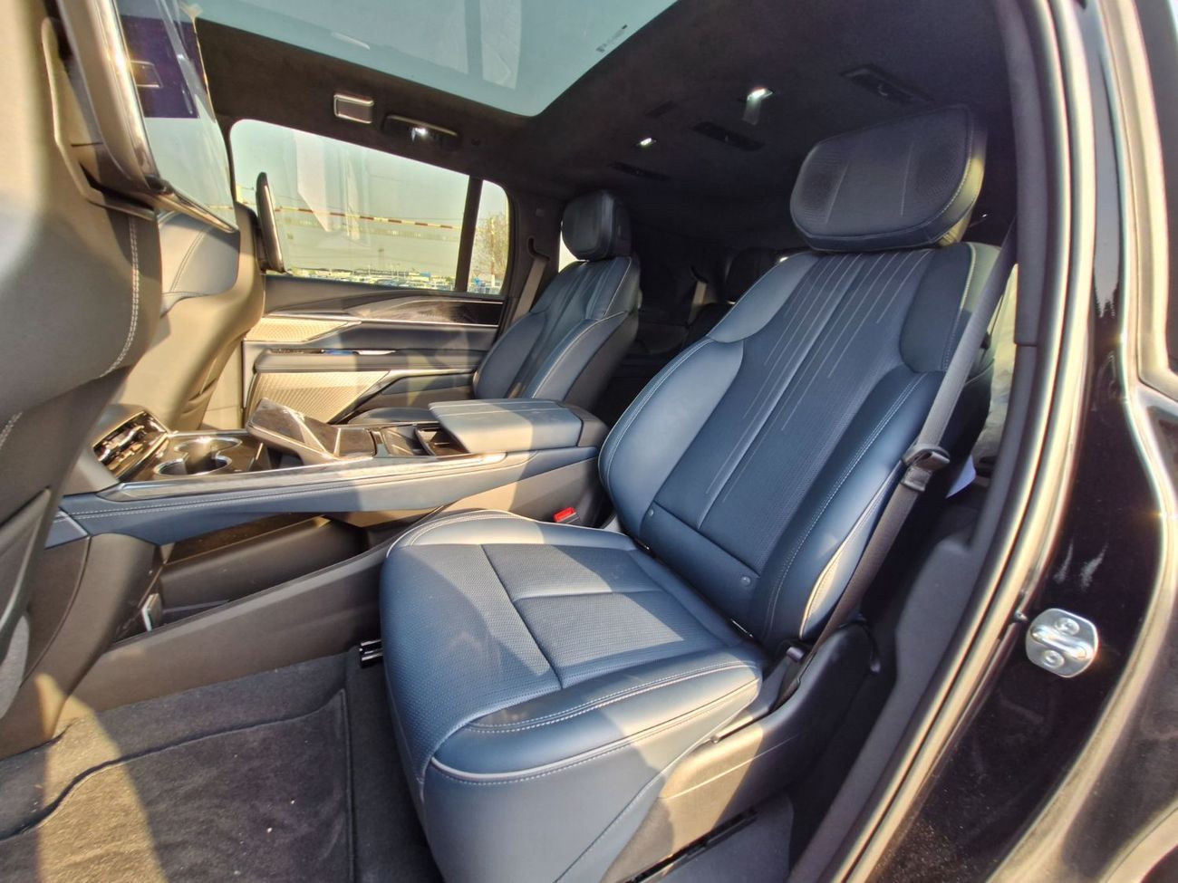 كاديلاك إسكالاد 2025 CADILLAC ESCALADE SPORT PLATINUM IQ 1000E BRAND NEW 0KM