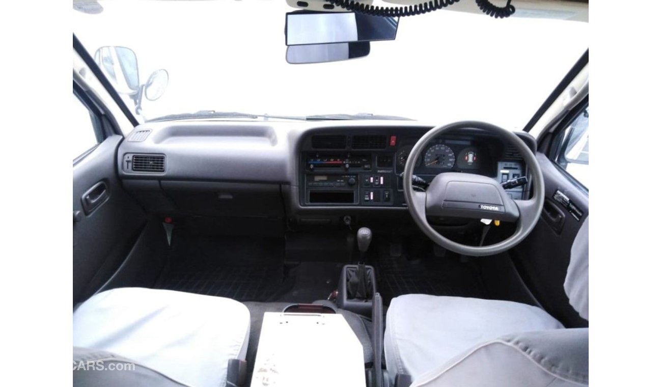 Toyota Hiace Hiace Ambulance RIGHT HAND DRIVE (Stock no PM 517 )