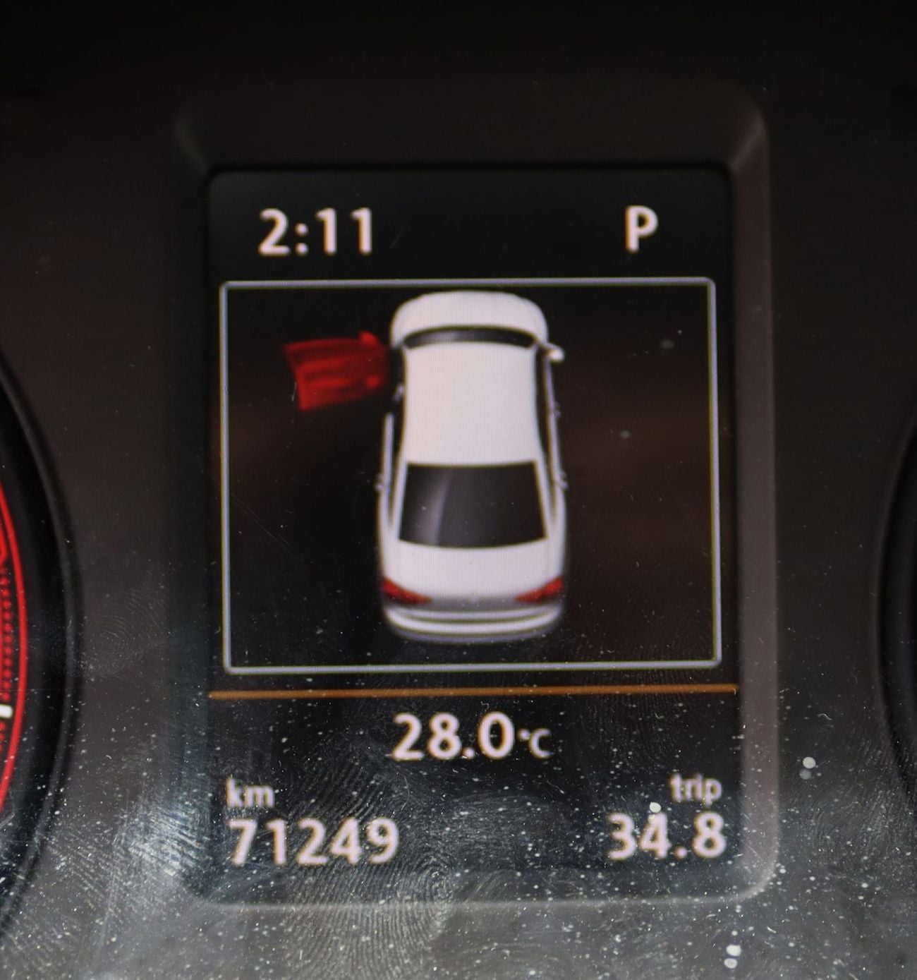 Volkswagen Passat SEL 2.5L Volkswagen Passat - 2021 - GCC- Accident-free - Low Mileage - excellent condition, inside a