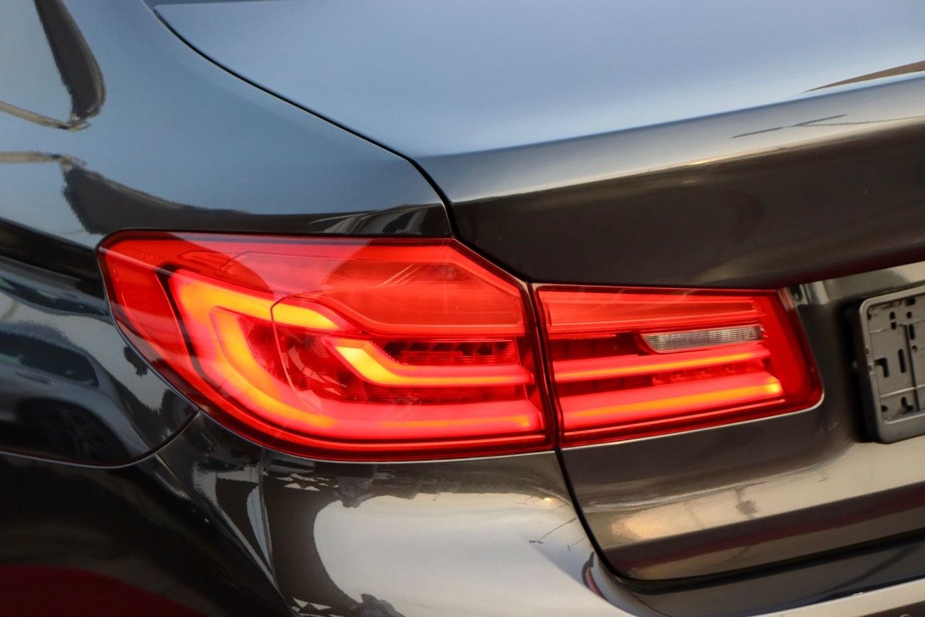 BMW 530i BMW 530i / 2019 / GCC / Full Service History/ Luxury Line