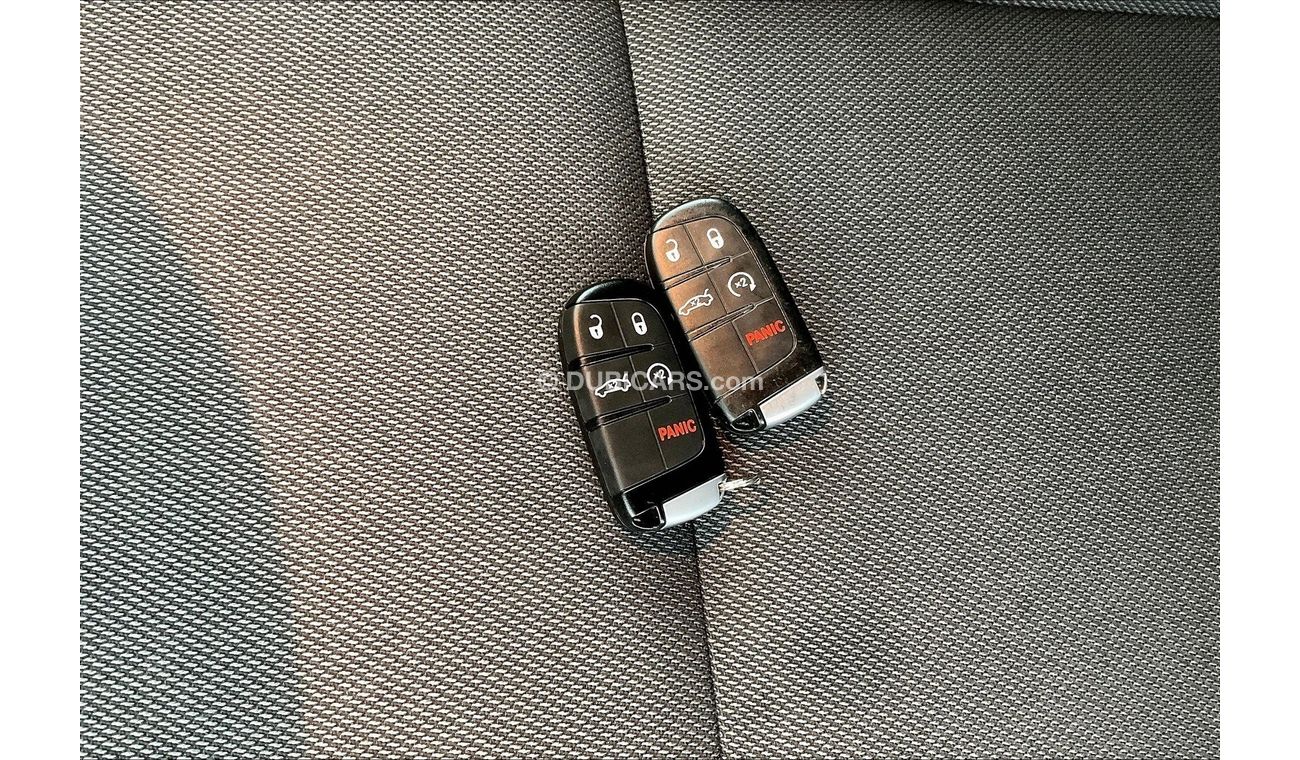 Dodge Charger SXT / SE