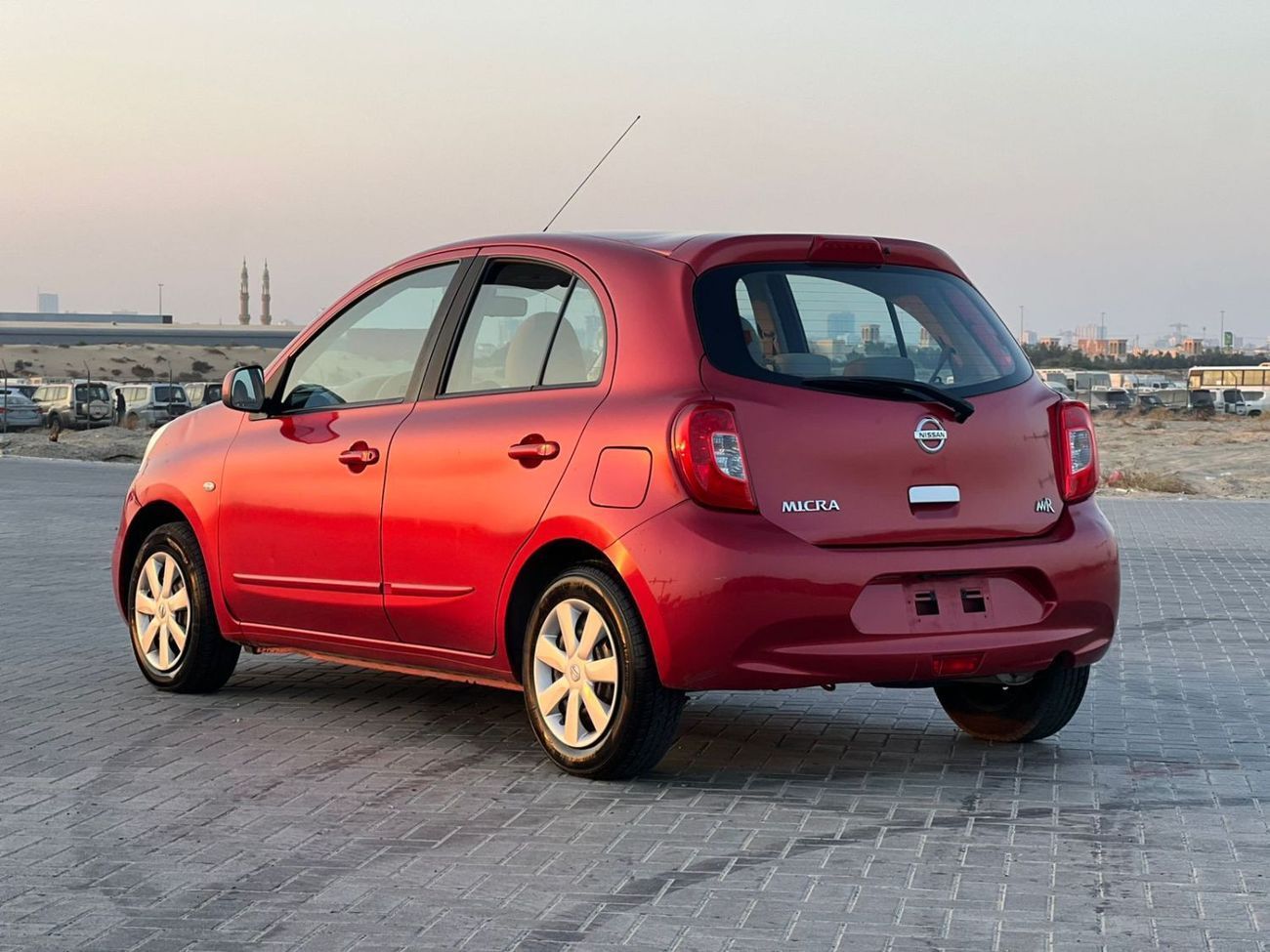 Nissan Micra SV 1.5L (100 HP)