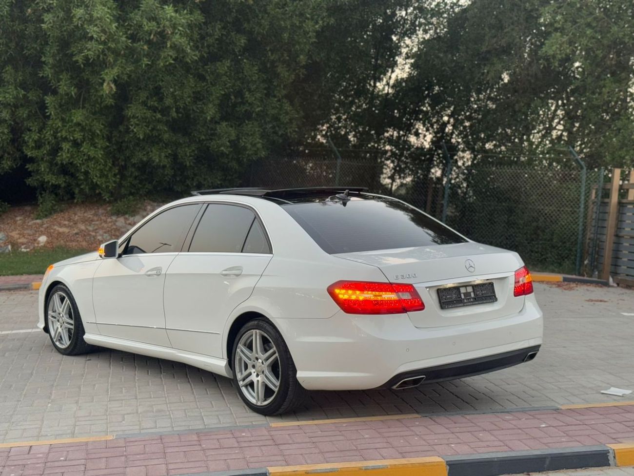 مرسيدس بنز E300 Mercedes E300 2013 Gcc full option no 1 clean