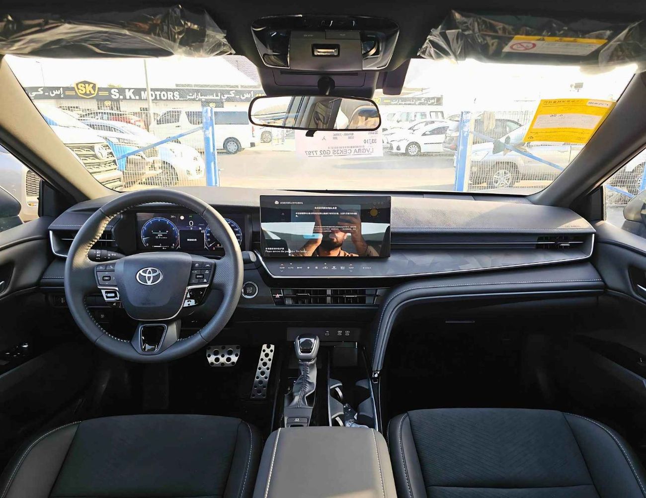 تويوتا كامري S SPORT /  2.0L V4 PETROL /  PWR SEATS WITH HEADUP DISPLAY / PANORAMIC ROOF (CODE # 69063)