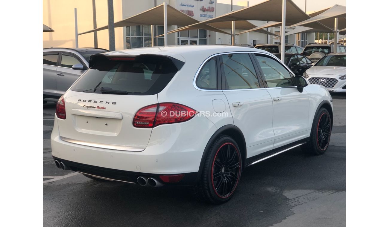 بورش كايان بورش كايين تيربو موديل 2011 خليجي فل مواصفات فتحه سقف وكراسي جلد ومثبت سرعه وتحكم كهربي كامل ونظام ص