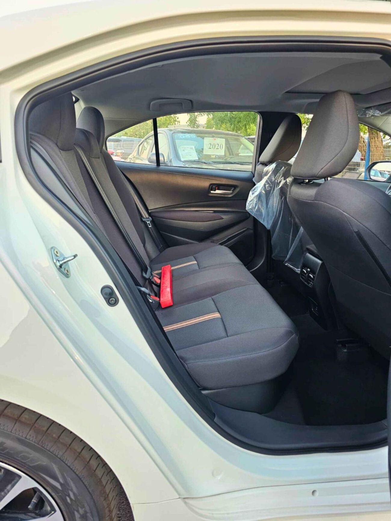 Toyota Levin HYBRID LUXURY/1.8L V4 A/T/SUNROOF REAR CAMERA/FULL OPTION