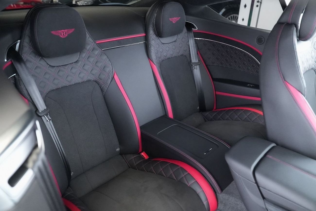 Bentley Continental GT 6.0L W12 (626 HP)