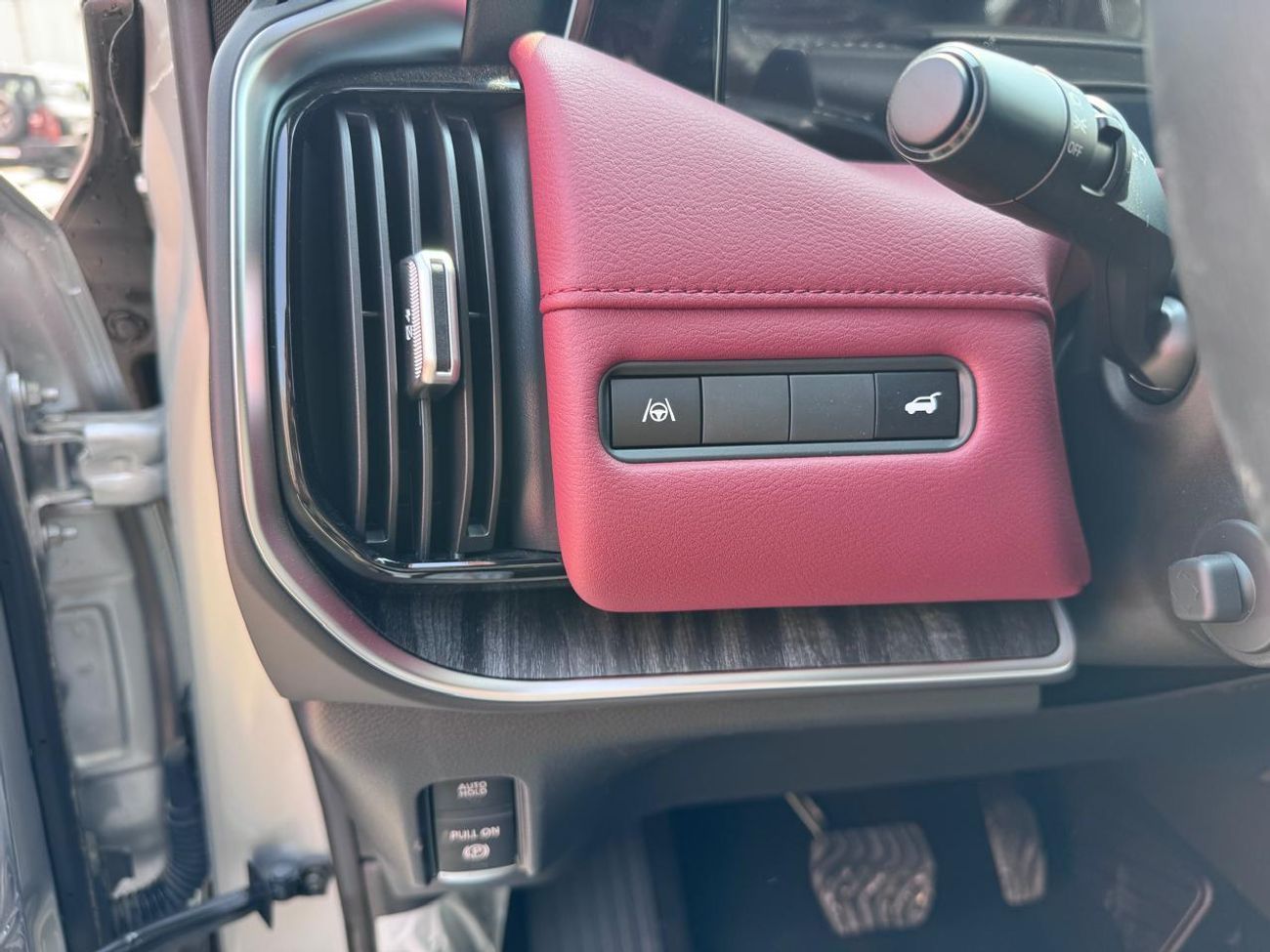 Nissan Patrol 3.5L LE Titanium_2026 _SILVER_BURGUNDY