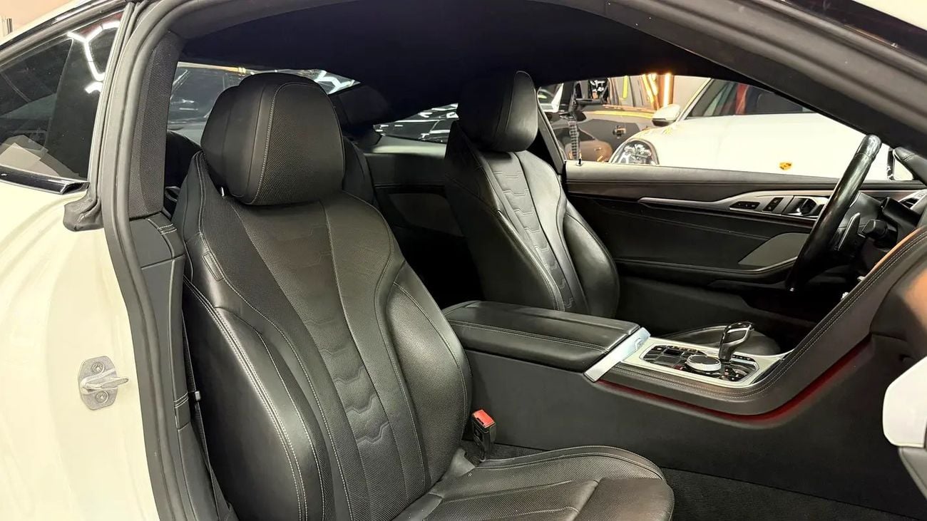 BMW M850i xDrive 4.4L
