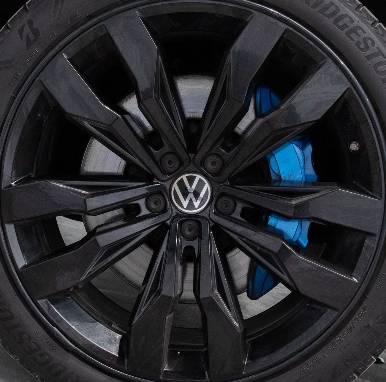 فولكس واجن طوارق R-Line 3.0L AWD