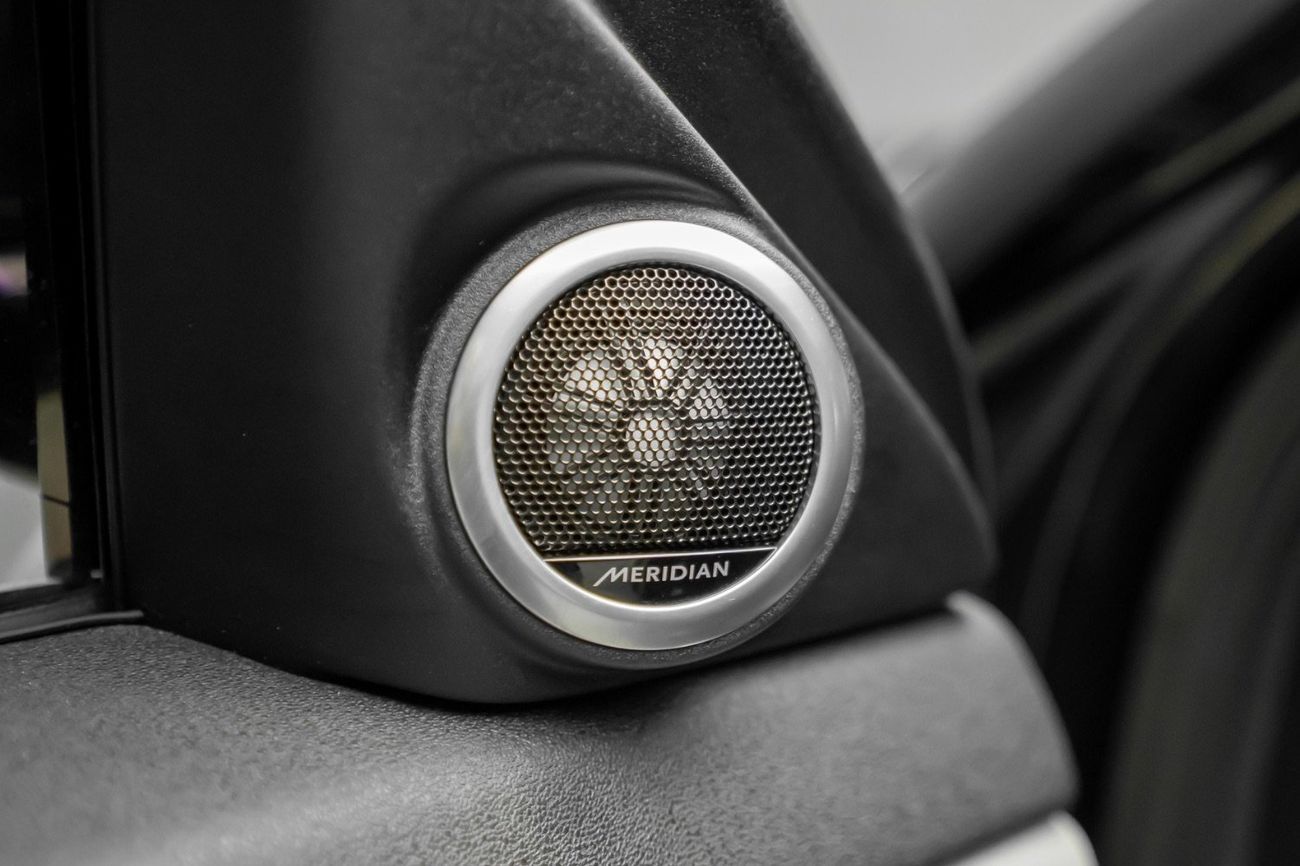 Land Rover Range Rover Evoque P200 R-Dynamic SE 2.0L