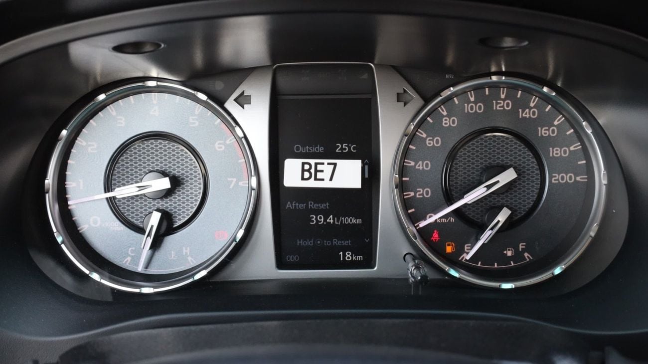 Toyota Hilux Toyota Hilux SR5 2.7L MT