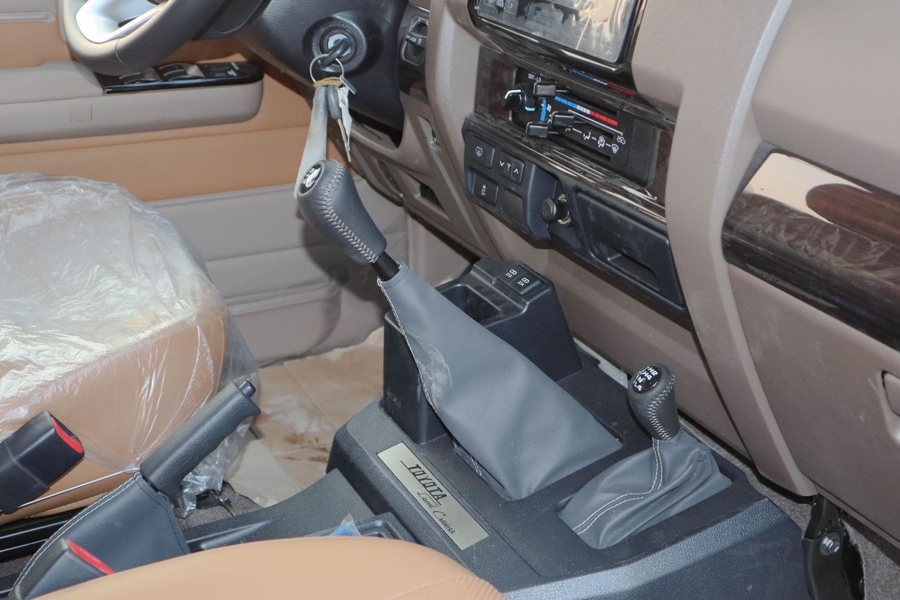 Toyota Land Cruiser 70 TOYOTA LAND CRUISER HARDTOP 4.0L 2023  Engine: 4.0L