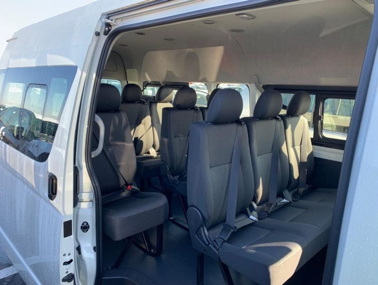 Toyota Hiace HIACE HIGH ROOF 2.5L DIESEL | 2026 | BRAND NEW | 03 YEARS WARRANTY