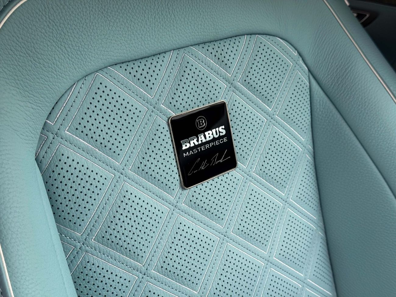 BRABUS 800 - Mercedes-AMG G 63 BRABUS G800 MASTERPIECE 4.0 V8 in RIGHT HAND DRIVE