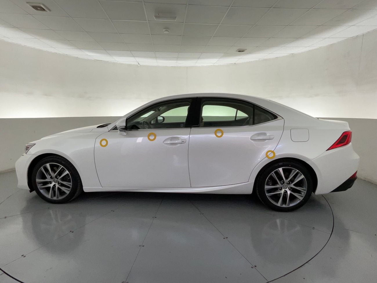 لكزس IS 300 Premier | upto AED 20,000 Ramadan Discount | شامل الضمان | 0 ﺪﻔﻋﺓ ﺃﻮﻟﻯ