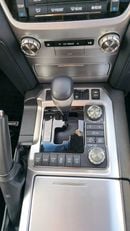 Toyota Land Cruiser VXR KM - GCC Specs