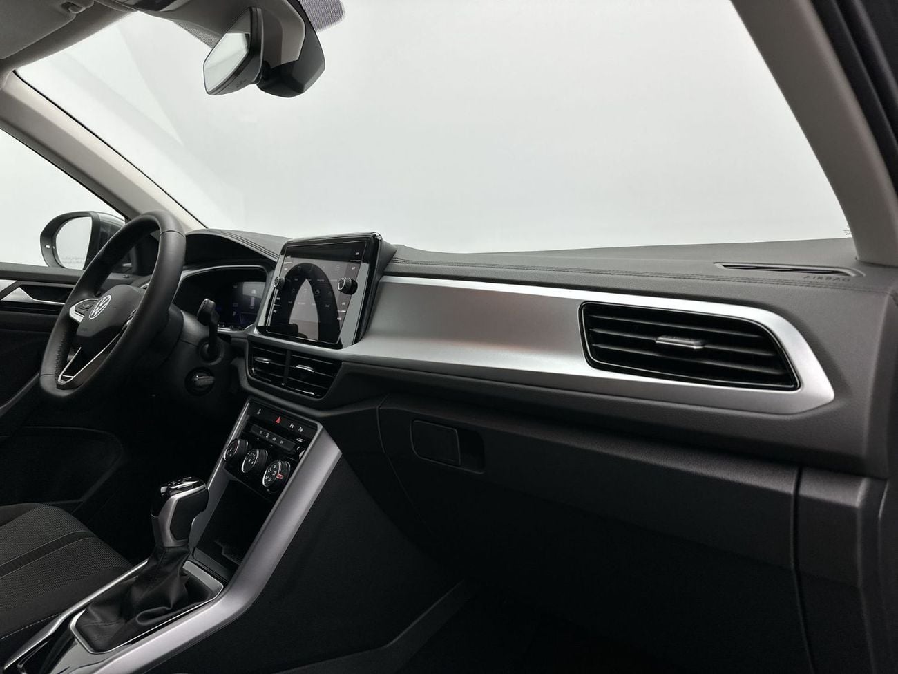 فولكس واجن T ROC T-Roc Life 1.4L | Ex- Demo | Rear View Camera | Digital Cockpit | Discover Media Navigation | Adapti