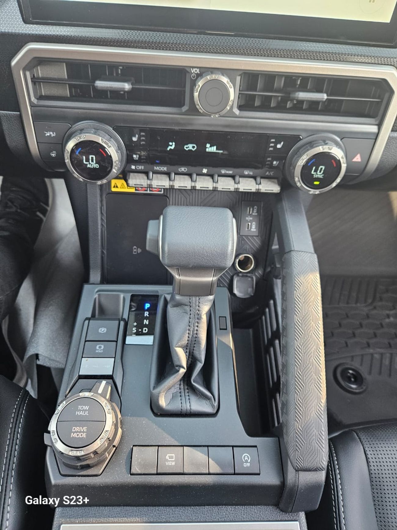 تويوتا Runner4 2025 Toyota 4Runner 2.4L Turbo Limited 7 Seats