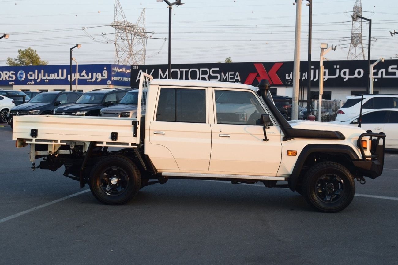 تويوتا لاند كروزر بيك آب Double Cabin 4.5L